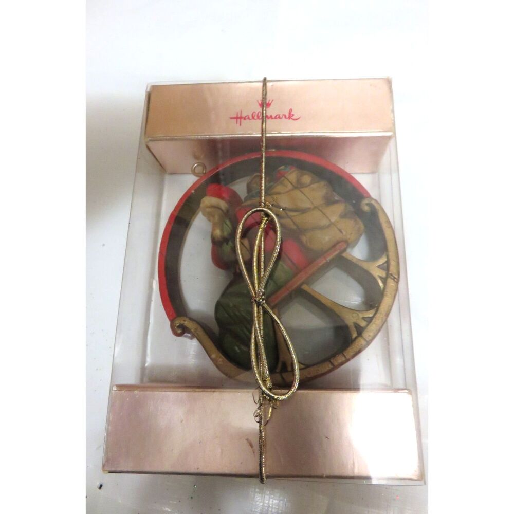 Hallmark Vintage Wood Look 1970s Christmas Nostalgia 3” Ornament Santa